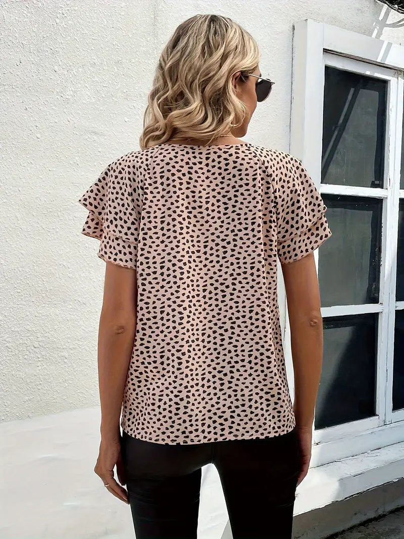 Emily – bluse med all-over print og flæsekant