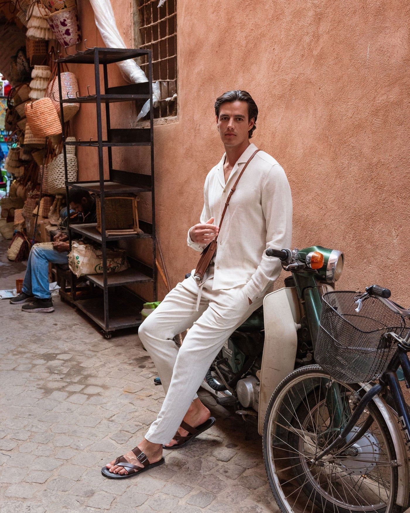 Linneddragt til mænd