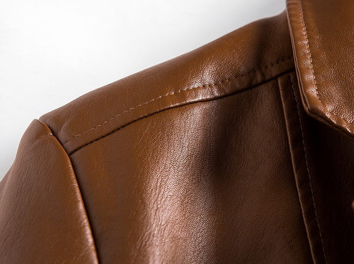 Herrejakker af højkvalitets læder med stilfulde knapper og praktiske lommer