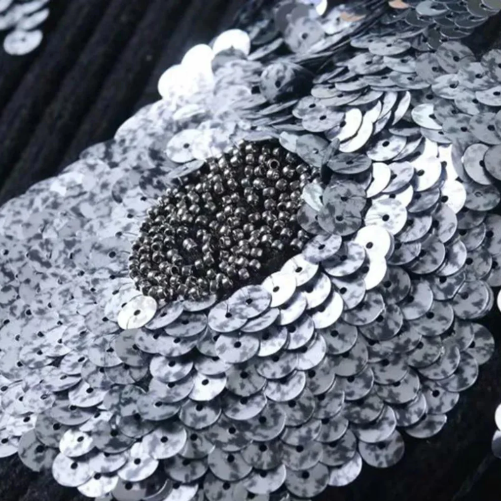 Laini - glamourøs paillettrøje til kvinder