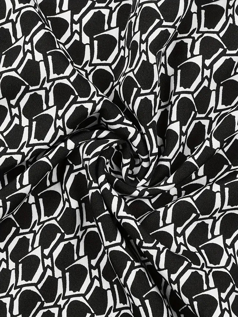 Julia – all-over tøj med fingerbælte til sommer