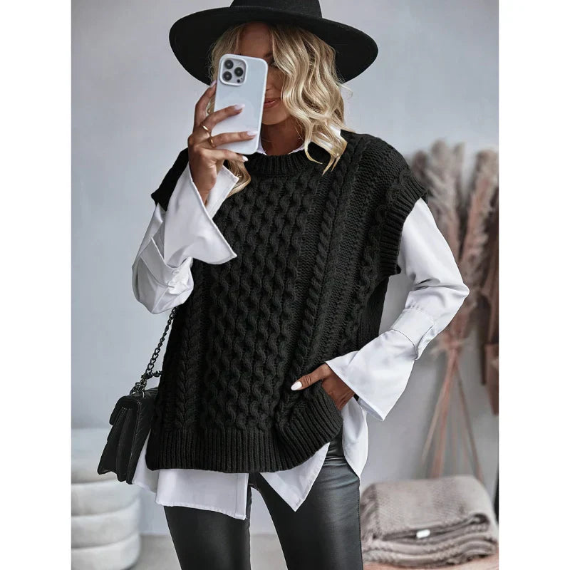 Ærmeløs strikket damevest i et tidløst design