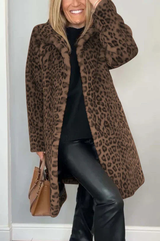 Emmy - klassisk vinterfrakke til kvinder med leopardprint