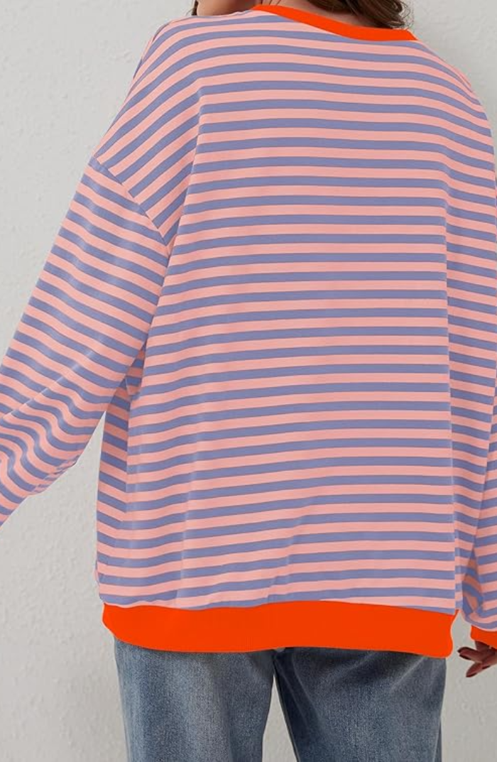 Afslappet stribet damesweatshirt med kontrasterende accenter