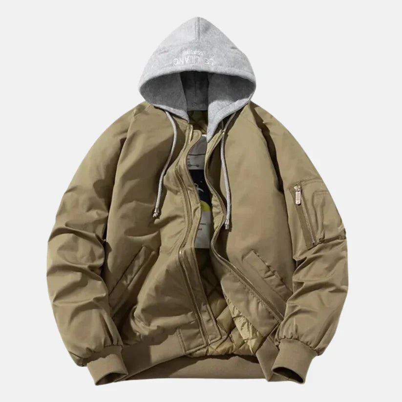 Erik – foret bomberjakke med hætte og ærmelomme