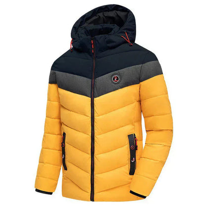 Hættejakke med justerbart design i trefarvet look