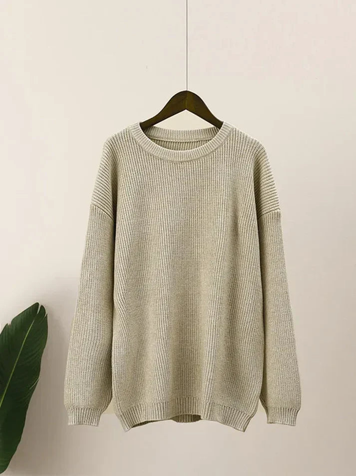 Varm vintertrøje - moderigtig rund hals i minimalistisk design