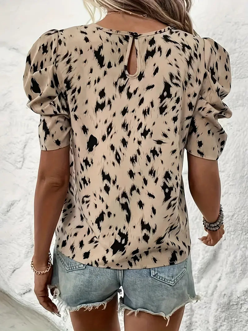 Olivia – bluse med rund hals med all-over print til forår og sommer