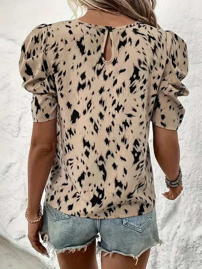 Olivia – bluse med rund hals med all-over print til forår og sommer