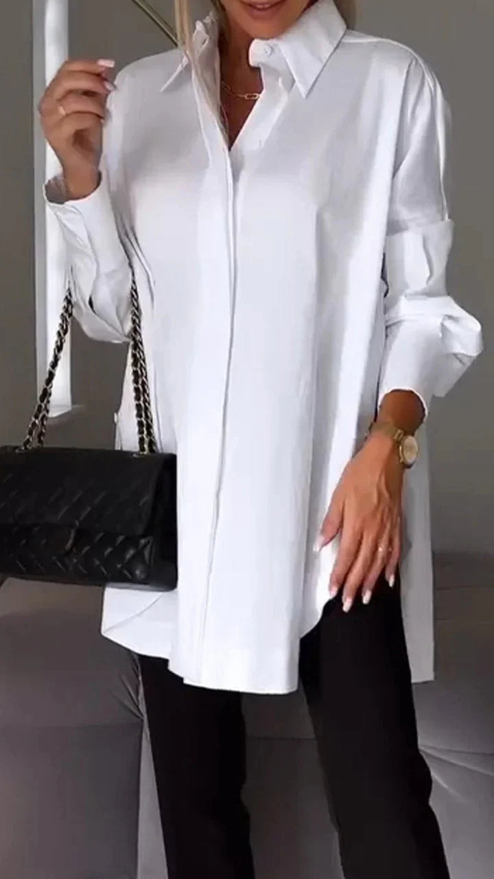 Elegant oversize skjortebluse med rullede ærmer