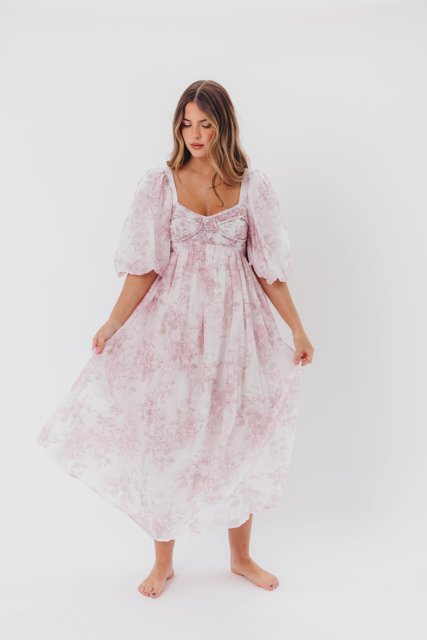 Harlow midi-kjole i lyserød blomstret - bump friendly & Inclusive sizing (S-3XL)