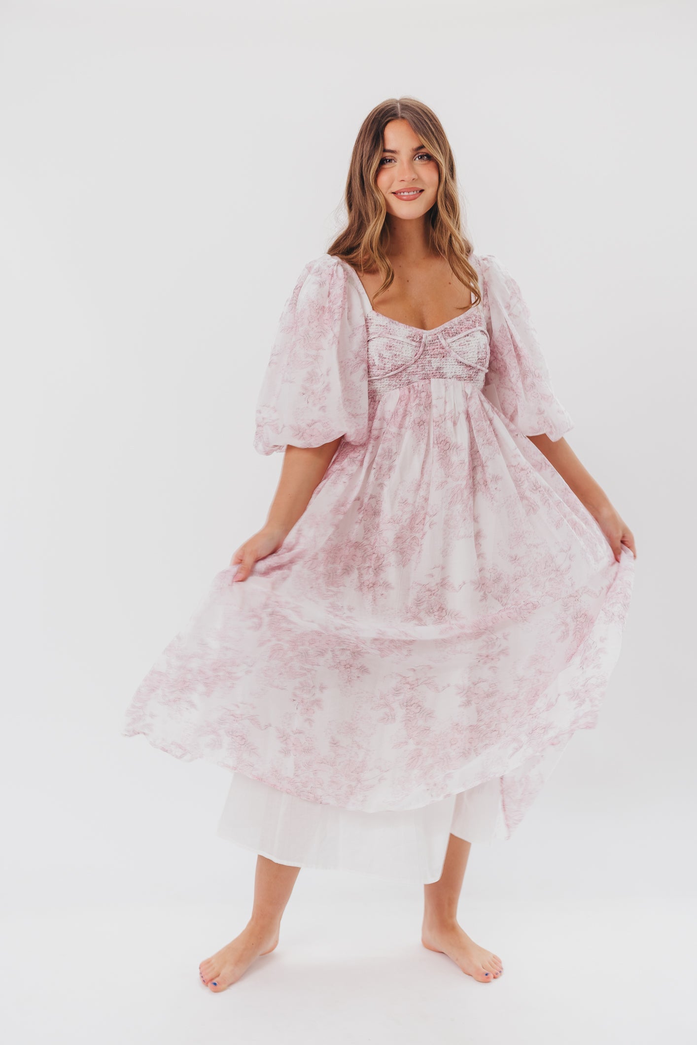 Harlow midi-kjole i lyserød blomstret - bump friendly & Inclusive sizing (S-3XL)