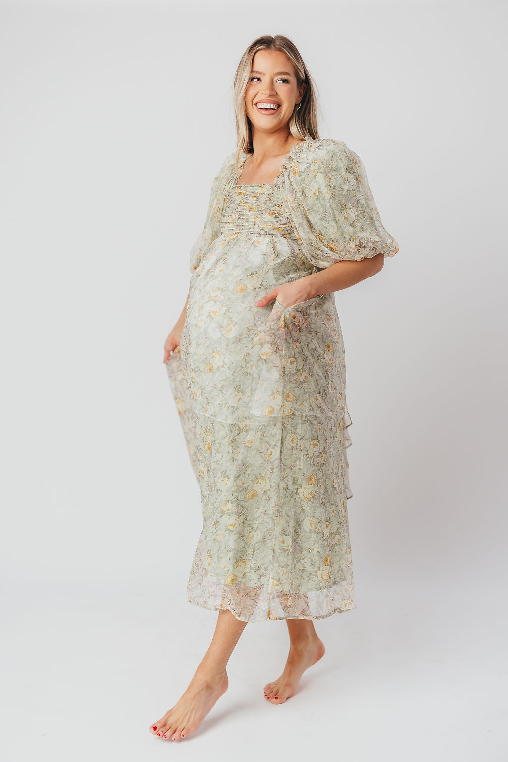 Melody maxi dress med læg og sløjfedetalje i sage floral - bump friendly & Inclusive sizing (S-3XL)