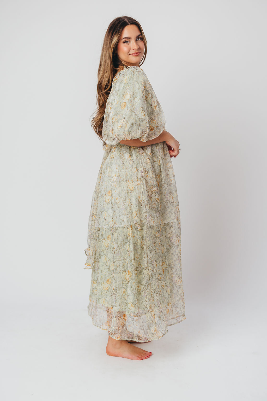 Melody maxi dress med læg og sløjfedetalje i sage floral - bump friendly & Inclusive sizing (S-3XL)