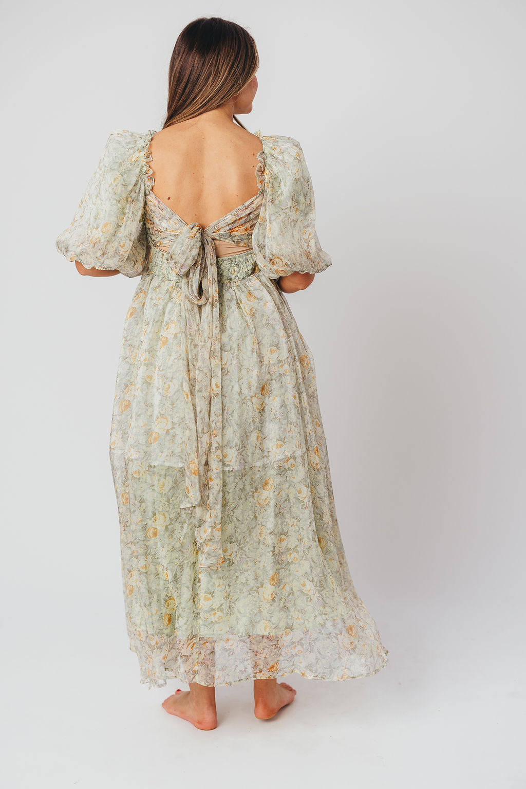 Melody maxi dress med læg og sløjfedetalje i sage floral - bump friendly & Inclusive sizing (S-3XL)