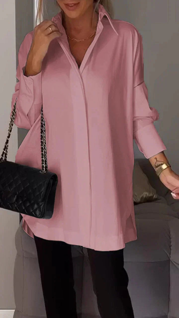 Elegant oversize skjortebluse med rullede ærmer