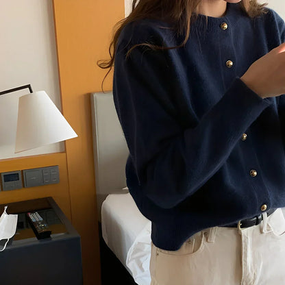 Merla – sweaterfrakke med rund halsudskæring og en afslappet pasform