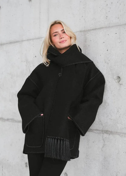 Keyra - luksuriøs jakke med tørklæde