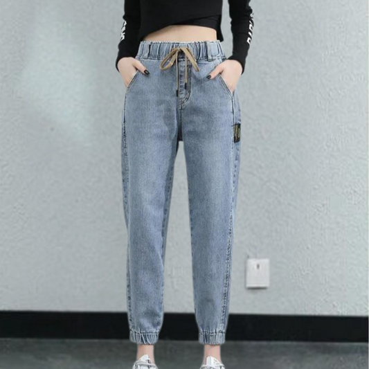 Lucrezia - trendy, afslappede damejeans med justerbar taljesnor for en perfekt pasform