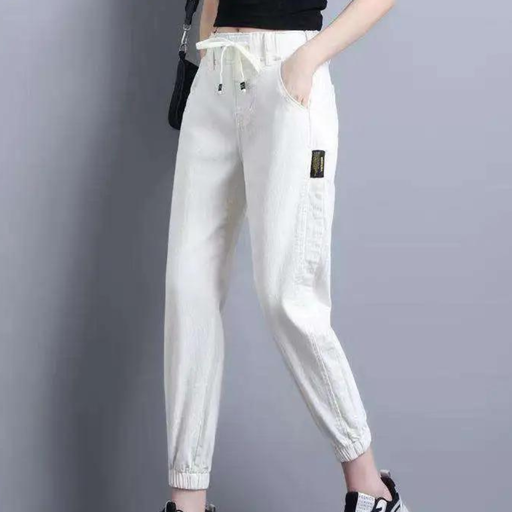Lucrezia - trendy, afslappede damejeans med justerbar taljesnor for en perfekt pasform