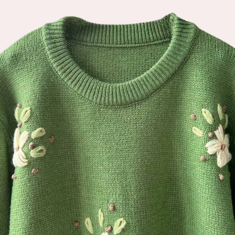 Kalina - elegant dametrøje med delikat broderi