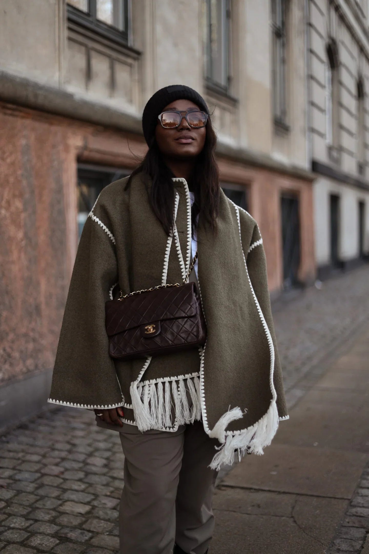 Keyra - luksuriøs jakke med tørklæde