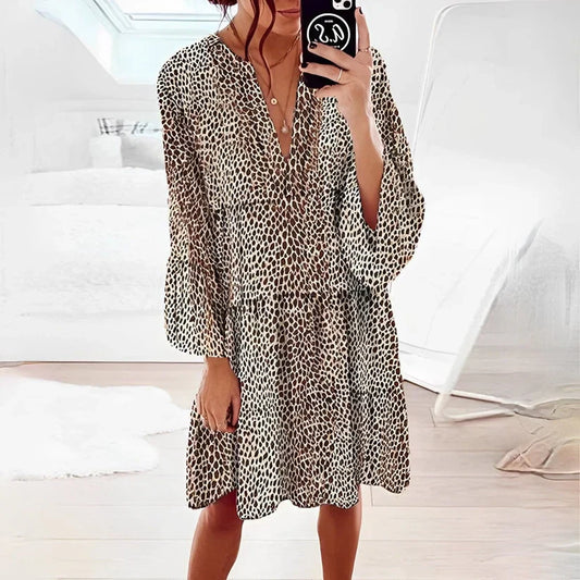 Inès Lavigne - knælang kjole med leopardprint