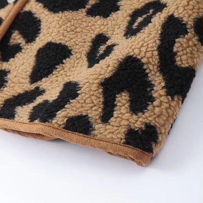 Leopardfrost - stilfuld vinterfrakke med leopardmotiv til modige kvinder