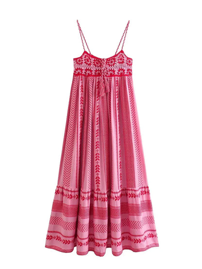 Baruni | boho stil kjole med korset, dekoreret med mesh stof og blomstermønster