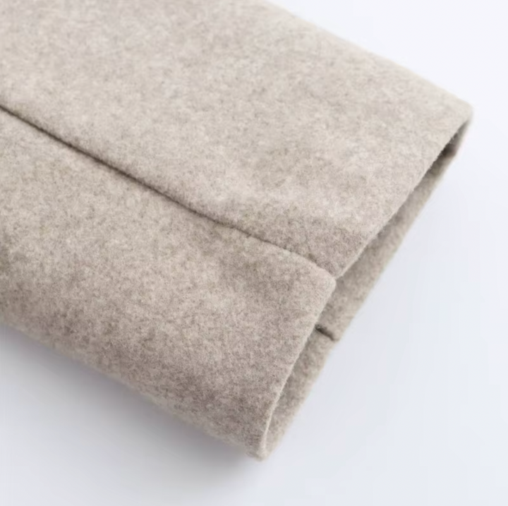 Gerd - klassisk vinterfrakke med beige bælte til kvinder