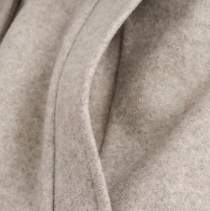 Gerd - klassisk vinterfrakke med beige bælte til kvinder