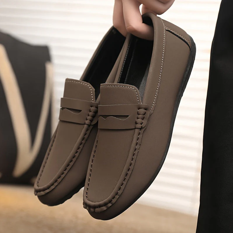 Elegante loafers til mænd i forskellige farver