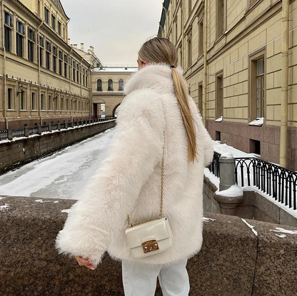 Ivankav - luksuriøs blød faux fur-jakke til kvinder