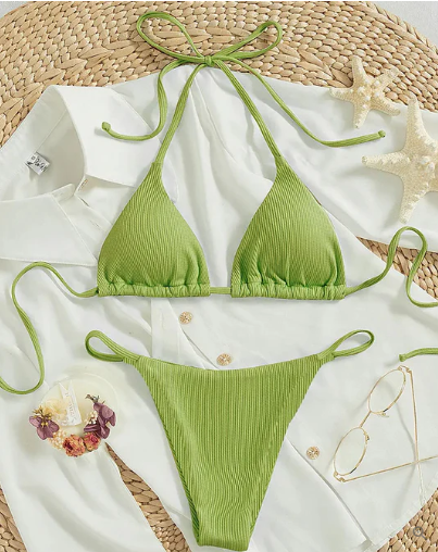 Zoey – blå bikini med højt bånd og v-hals