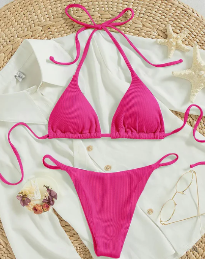 Zoey – blå bikini med højt bånd og v-hals