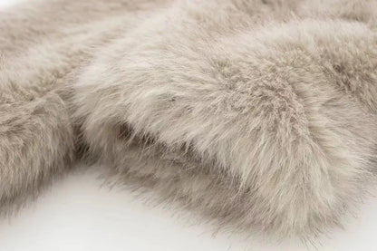 Varm pelsjakke til kvinder i et stilfuldt design