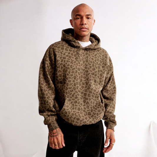 Hættetrøje med leopardprint til mænd - stilfuld og afslappet til streetwear