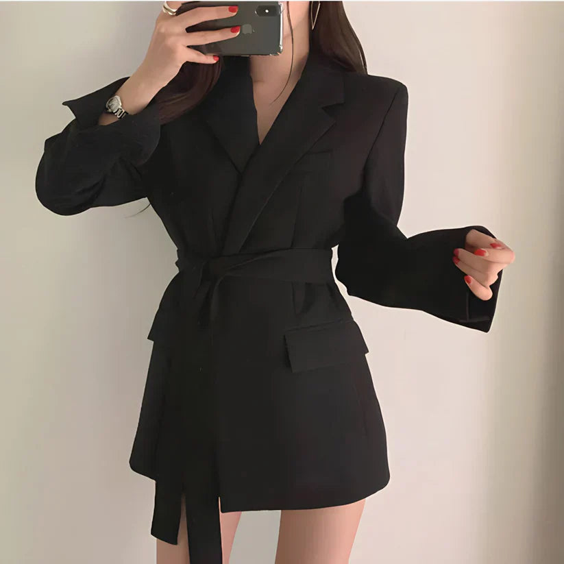 Ravikna - elegant blazer med bælte