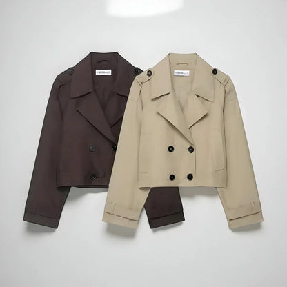 Stilfuld dobbeltradet cropped trenchcoat med lommer til kvinder – dame