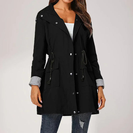 Vandafvisende vindjakke til kvinder let og stilfuld – kvinder