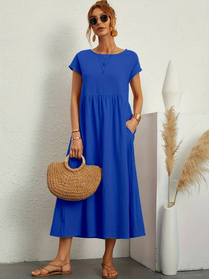 Emily – klassisk design med rund hals til forår og sommer