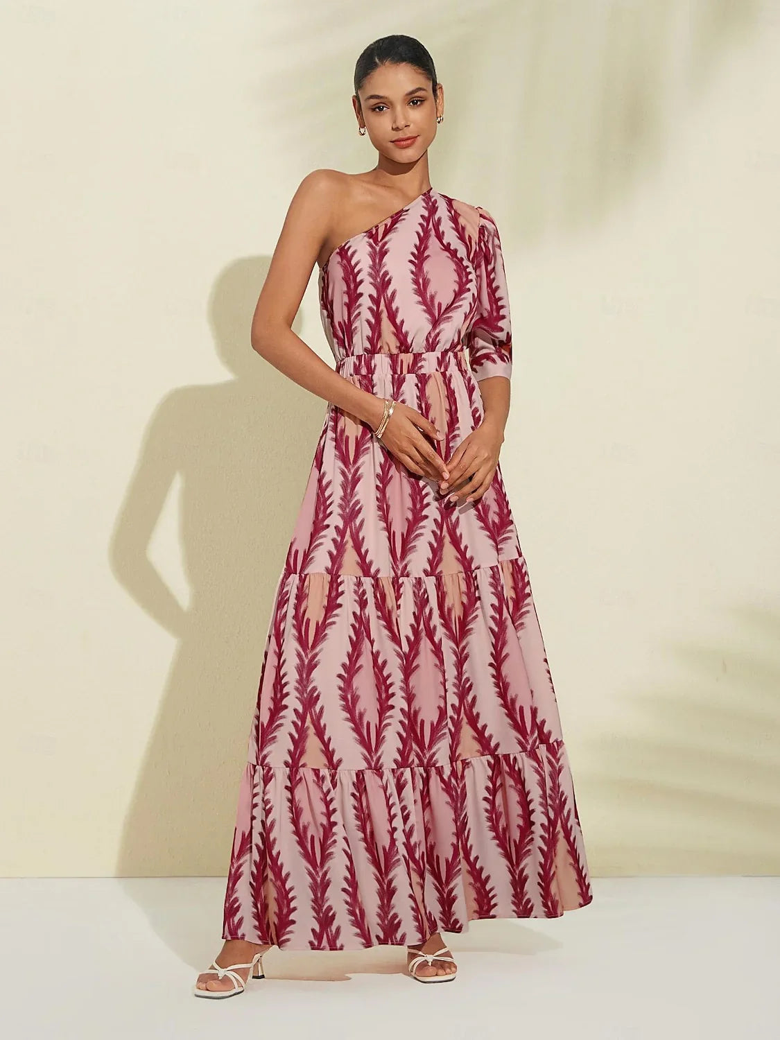 Jasmine – sexet en-skulder-maxikleid i rosa