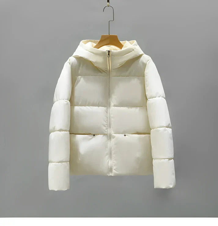 Varm vinterfrakke til kvinder 2024: elegant puffercoat-trend