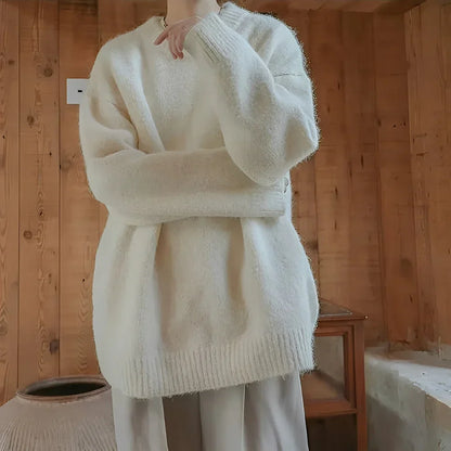 Olyvia – løstsiddende striktrøje i et enkelt design