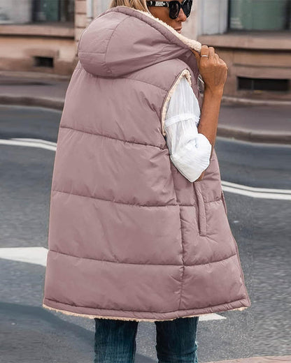 Vendbar termovest med hætte