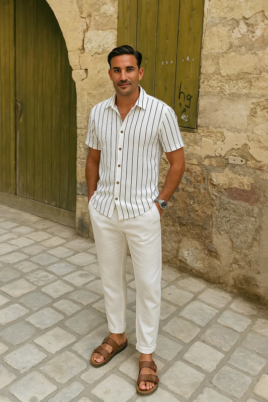 Stilfuldt sommersæt til mænd – stribet skjorte og bukser i hørblanding – herre
