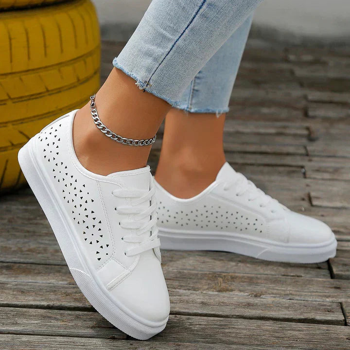 Sophia - beige sneaker med snørebånd