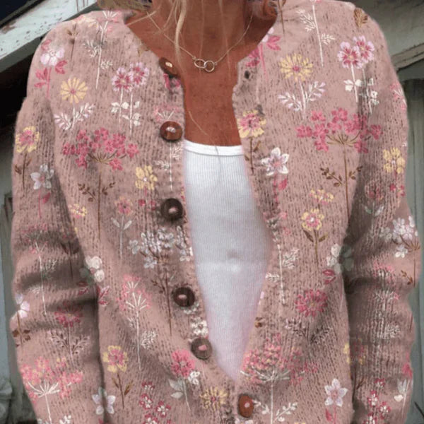 Marlene – strikket blomstret cardigan med knaplukning