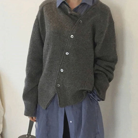 Buttonelegance – jakke med knaplukning for tidløs elegance