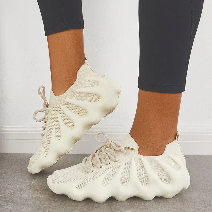 Futuristiske sneakers med åndbart design